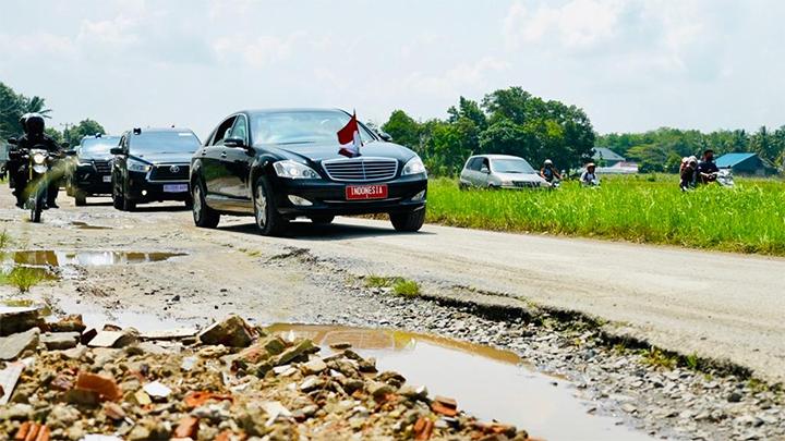 Hari Ini Presiden Jokowi Tinjau Jalan Rusak di Lampung Lho, Gurbernur Lampung Ketar Ketir